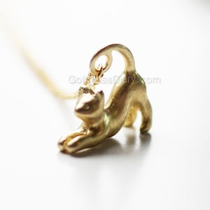 3D CAT NECKLACE, gold cat necklace, cat lover, animal necklace, pet necklace, gift ideas, necklace for cat lover, dainty cat necklace
