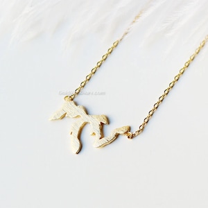 Great Lakes Necklace in Gold, dainty great lakes