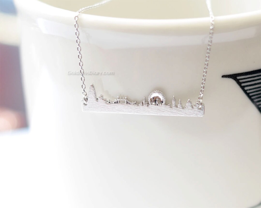 LONDON NECKLACE main image 0