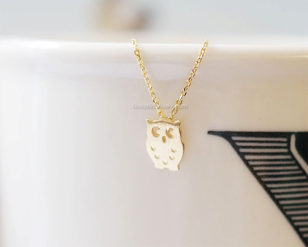 tiny Gold owl necklace, tiny owl necklace Gold, simple necklace, dainty, cute, animal necklace, neck
