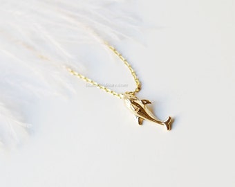 Dolphin necklace in gold, dainty dolphin pendant, birthday gifts, wedding gifts, gift ideas, necklaces for women