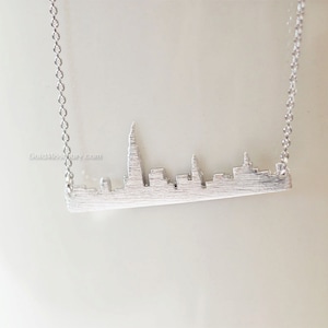 New York skyline necklace in silver, NewYork bar necklace, city bar necklace, USA jewelry, souvenir New York, skyline necklace