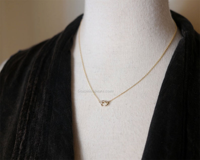 KNOT NECKLACE GOLD
