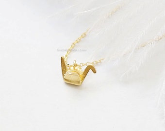 Gold origami crane necklace...3d crane necklace, bird necklace, dainty necklace, everyday, simple, birthday gift, wedding, bridesmaid gifts