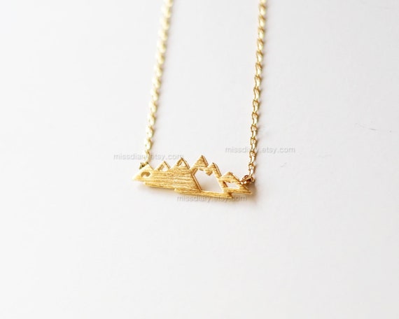 Gold Mountain Necklace, Dainty Mountain Pendant Necklace, Snowy Mountain Necklace, Mountain Charm, Nature Jewelry, gift ideas, Birthday Gift
