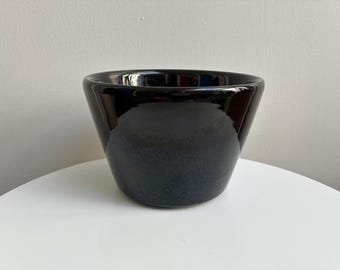 Bauer Small Black Ceramic Planter By Tracy Irwin