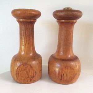 Teak Zassenhaus Salt Shaker And Pepper Grinder Mill Set