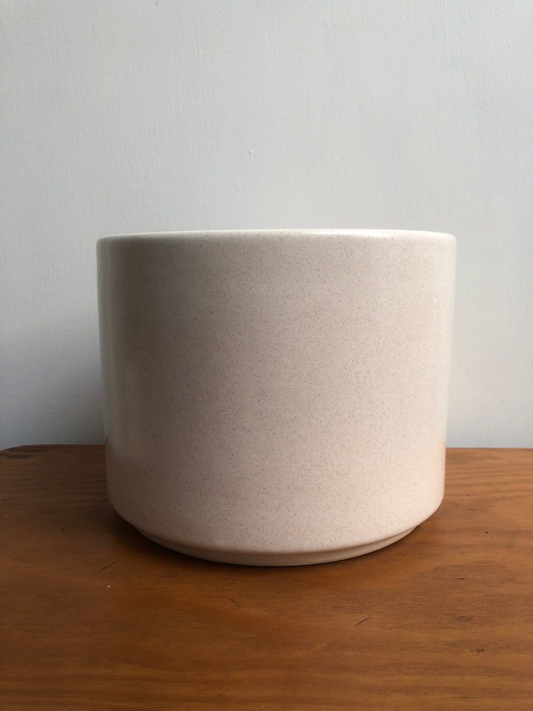 1960’s Gainey Ceramics Small Table Top/floor Cream Speckled Color