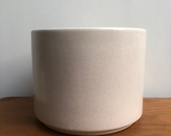 1960’s Gainey Ceramics Small Table Top/Floor Cream Speckled Color Planter