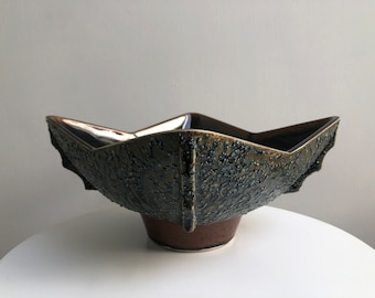 工芸品 Kutani ware vase by Takashi Kitamura Kutani ware vase by Takashi Kitamura 【公式通販】