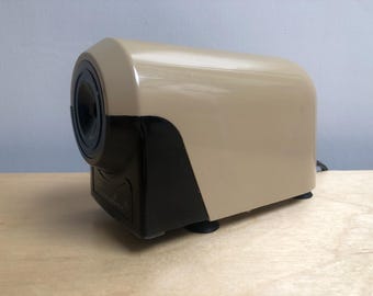 Swingline Electric Pencil Sharpener