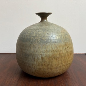 James Morris Cotter Studio Pottery Budvase