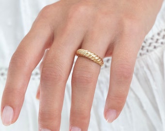 Solid Gold Croissant Dome Ring, Gold Twist 14K Ring, Simple Delicate Ring, Statement Minimal Ring, Everyday Jewelry, Gift For Her, Dome Ring
