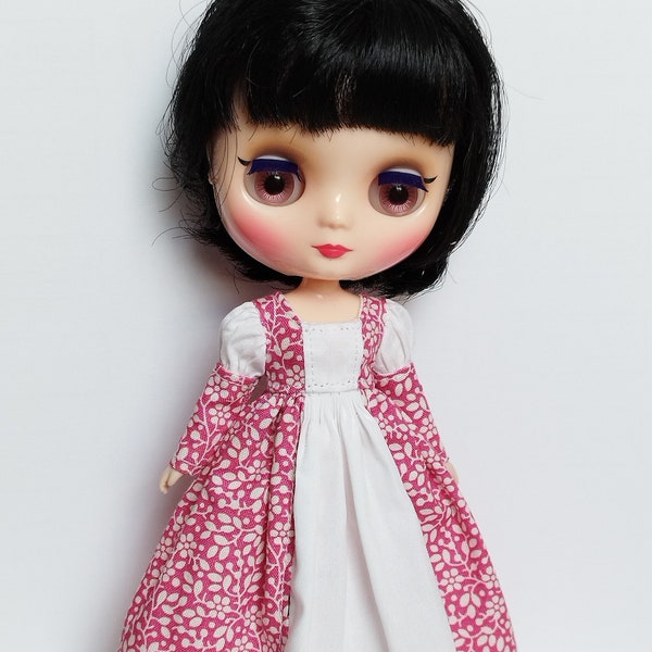 Long dress for Middie Blythe dolls.