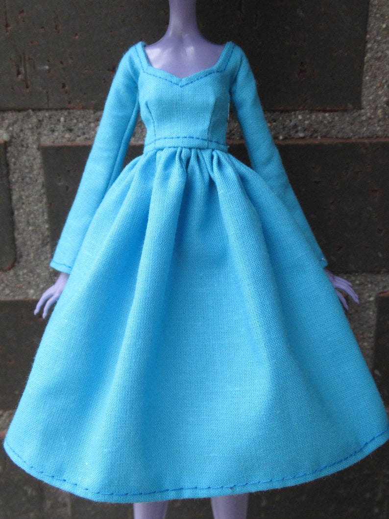 Basic dresses for Monster High dolls. image 7