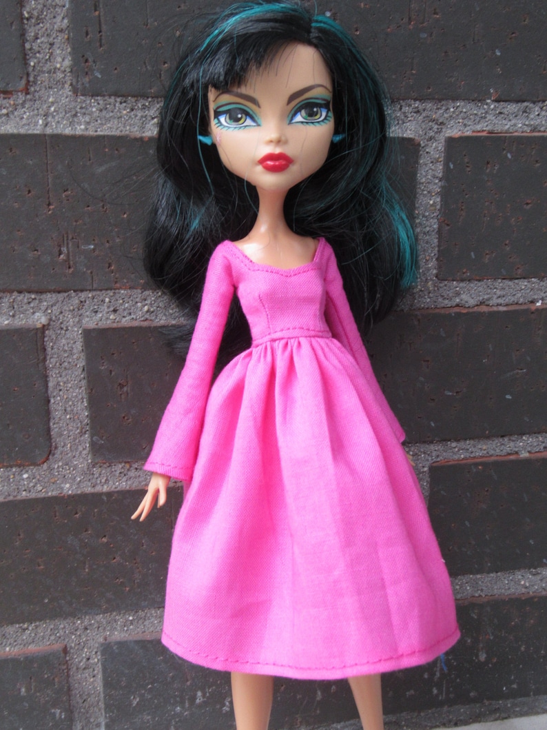 Basic dresses for Monster High dolls. Pink