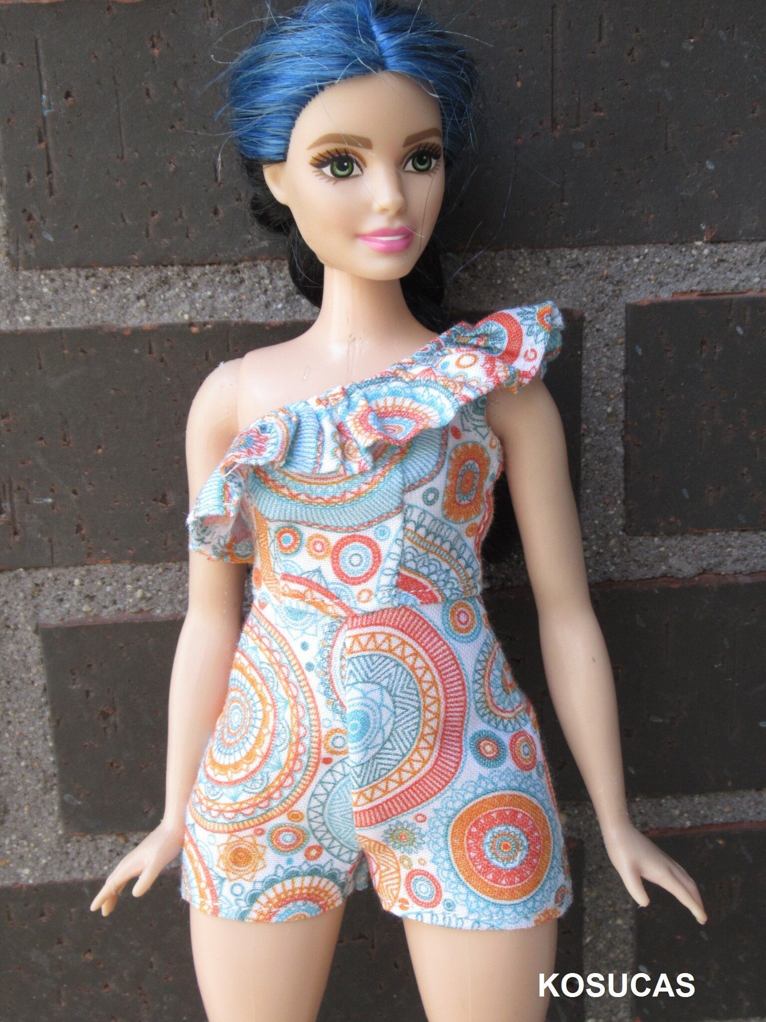 Barbie : la poupée moins sexy au naturel et sans maquillage