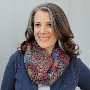 Crochet Cowl Pattern: Painter's Garden Floral Neck Warmer (PDF Download + Photo Tutorial + Charts)