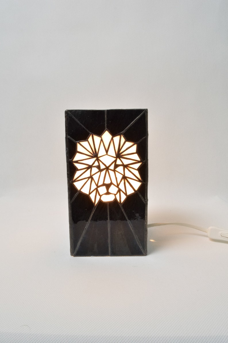 STAINED GLASS LAMP, Stained Glass Pattern Lion, Desk Lamp, Night Lamp, Bedside Lamp, Hand Made Lamp, Unique Lamp, Light Night, Art Deco image 5