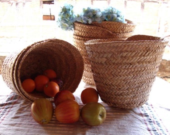 Vintage Spanish straw basket , factory deadstock.