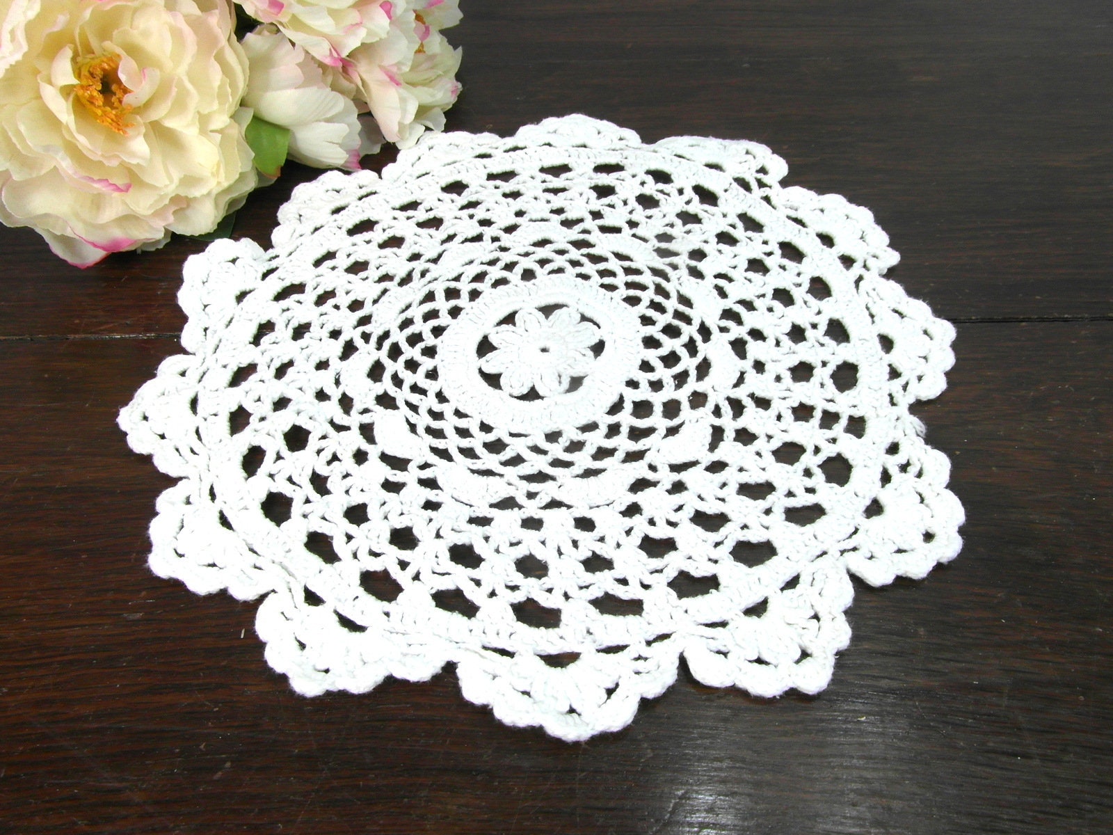 Napperon Rond, en Dentelle Crochetée, Coton, Fait Main, Vintage.