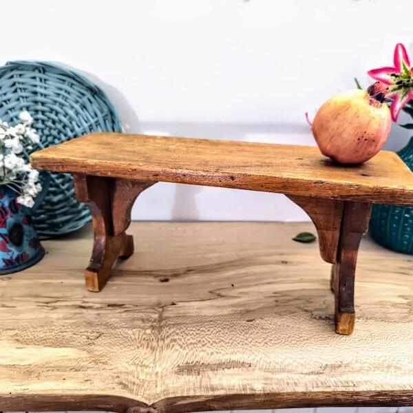 Tabouret en bois, repose pieds, vintage.