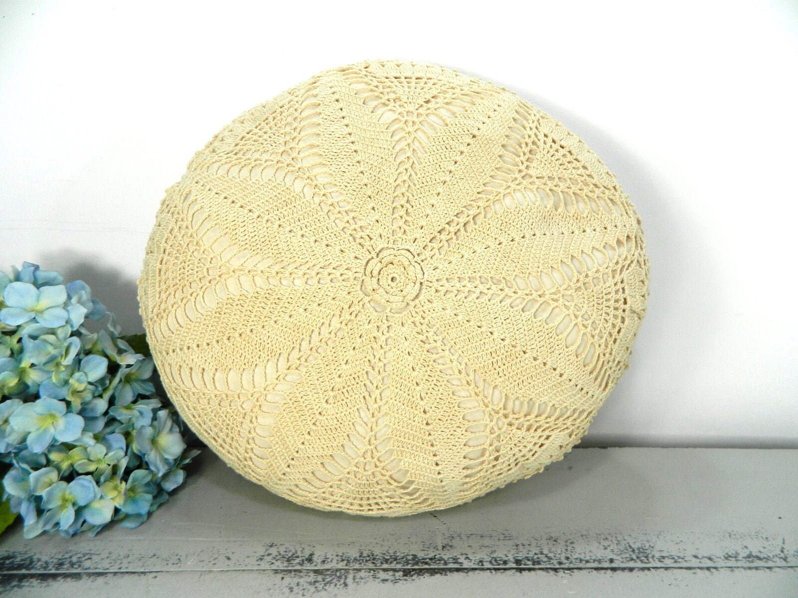 Coussin Vintage en Dentelle Crème