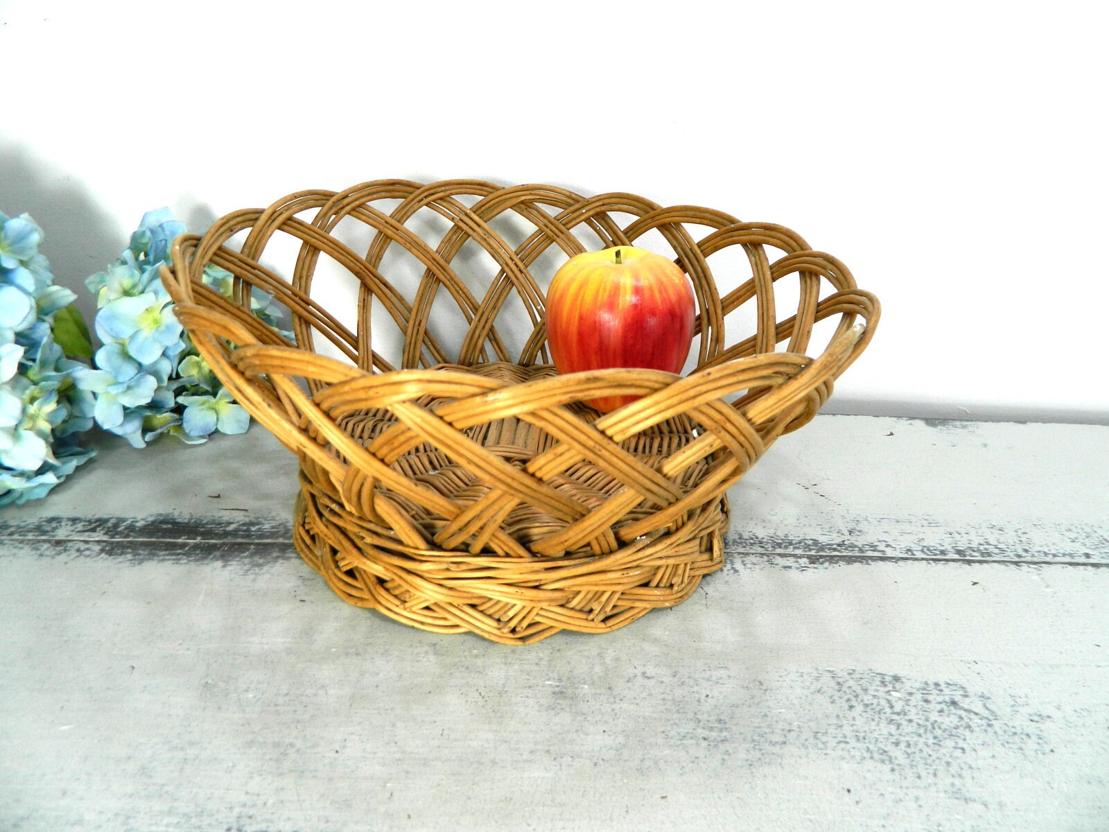Corbeille à Pain en Osier Vintage.