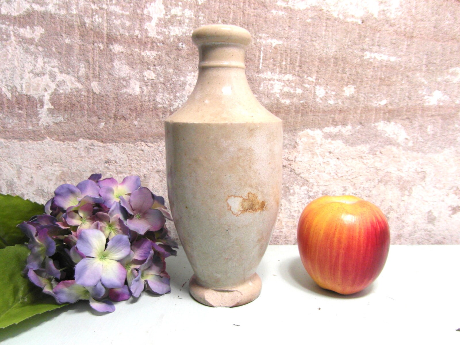 Bouteille en Grès Antique