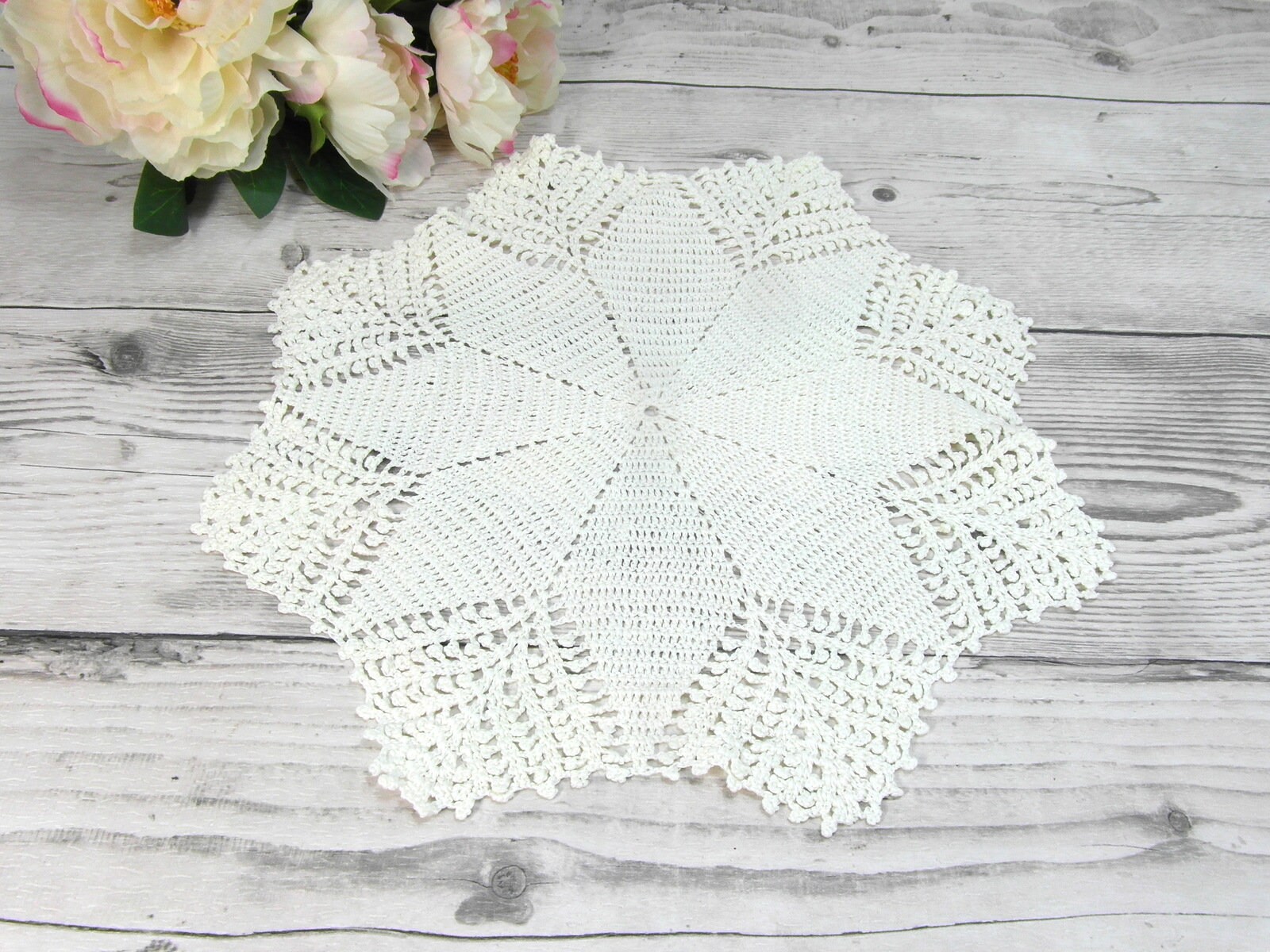 Napperon Rond, en Dentelle Crochetée, Coton, Fait Main, Vintage.