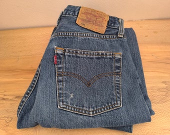 Levis 501, blue, buttoned fly jeans, Levis size W 28 L 34, vintage levis, vintage clothing.