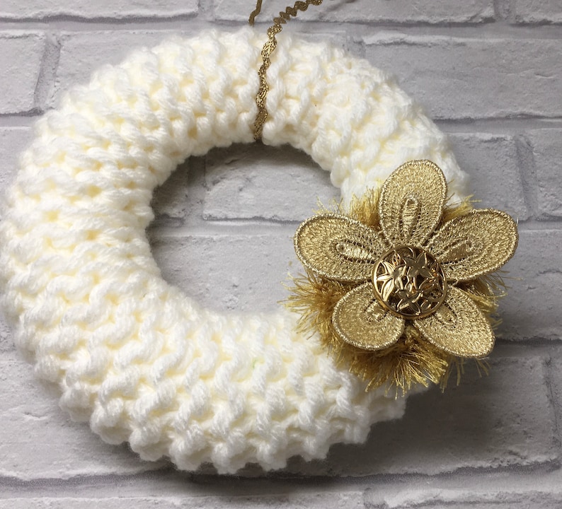 Knitted wreath with gold flower autumn Christmas Mother\u2019s Day Easter door hanging,cream woollen wreath chunky wreath spring