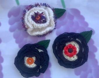 Knitted Poppy Brooch, Textile Flower Pin,Mother's Day, gift in a bag