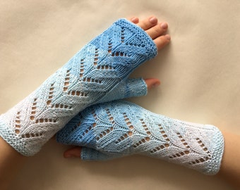 Tricoté en 100% COTON. Gants sans doigts multicolores (BLEU clair), mitaines sans doigts, chauffe-poignets. Convient aux végétaliens.