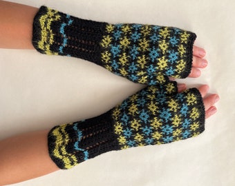 Knitted of ALPACA, wool and polyamide. Patterned colorful fingerless gloves, fingerless mittens, wrist warmers. COLORFUL. Handmade knitted.