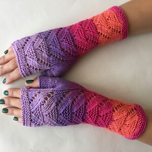 Apto para VEGANOS. Guantes sin dedos, mitones sin dedos y calentadores de muñecas multicolores (lavanda, naranja, frambuesa). Tejidos en 100 % ALGODÓN.