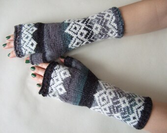 Patterned colorful fingerless gloves, fingerless mittens, wrist warmers. Knitted of WOOL and polyamide. COLORFUL mittens.