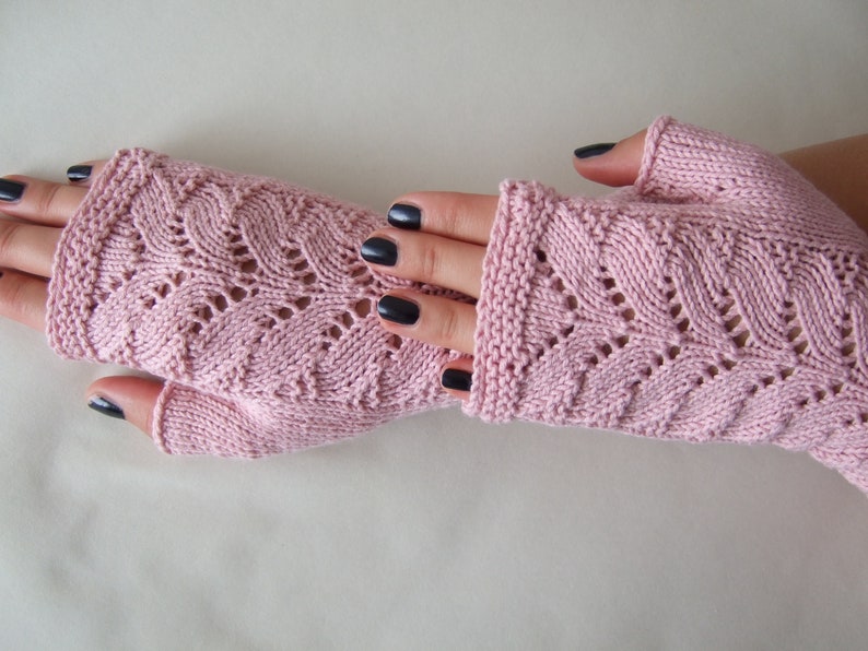 light pink fingerless gloves
