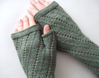 Knitted of 100 %  extrafine MERINO wool. Marl GREEN (linen / moss green ) fingerless gloves, wrist warmers, fingerless mittens. Handmade.