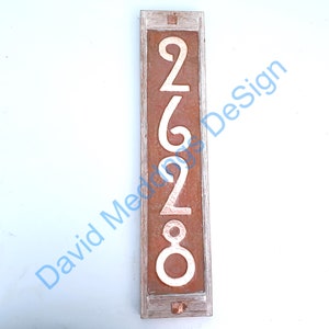 Mission Mackintosh-stijl eiken ingelijst en koperen adresplaatje, 4 cijfers: 3"/75 mm of 4"/100 mm hoog hg