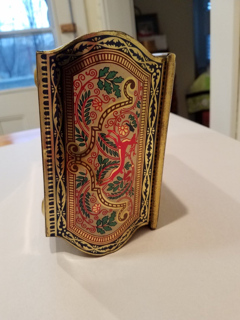 Vintage Metal Box Company Valentine/'s Tin