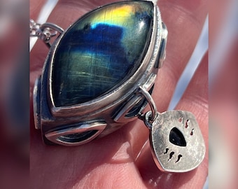 Only See What’s Real. Pillbox Locket. Eye, Iridescent, Raw, Organic, Wabi Sabi, Mental Health, Healing, Boho, Bohemian, Keepsake.