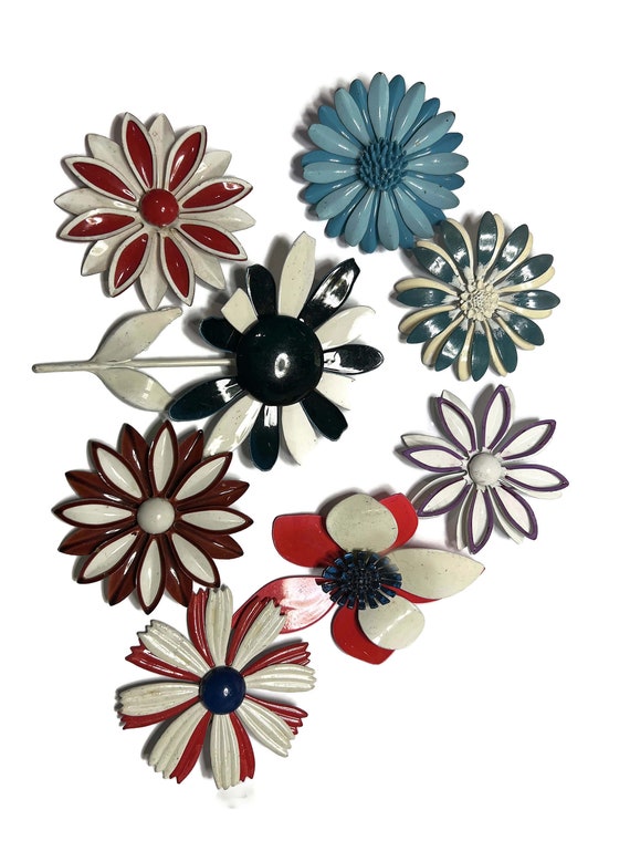 Vintage Enamel Flower Pins Retro Daisies Lot