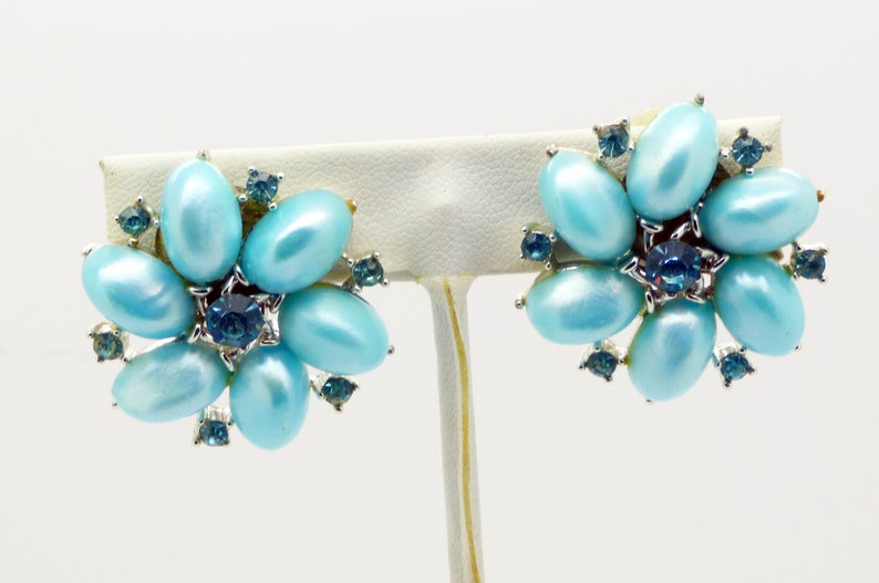 Necklace Bracelet and Earrings Vintage Lisner Sky Blue Thermoset Rhinestone Parure