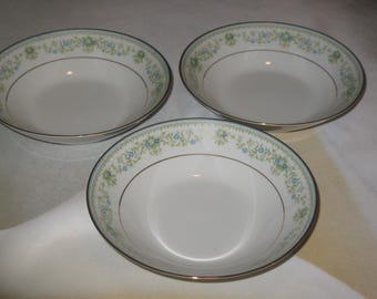 Juego de 3 platos hondos tipo coupe de 19 cm (7 1/2") de la marca Contemporary by Noritake Spring Meadow*