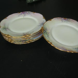 Set of 6 Hutschenreuther Selb LHS 7 3/4 inch Salad Plates Pastel Color with Floral Design and Gold Trim