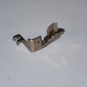 Singer Vintage SIMANCO 121464 Bias Binder Singer Sewing Machine Foot Attachment