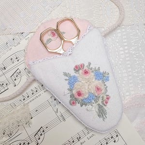 Embroidered Rose Bouquet Scissor case | Hand-embroidered scissor sheath | Scissor keeper for sewing, cross-stitch, embroidery