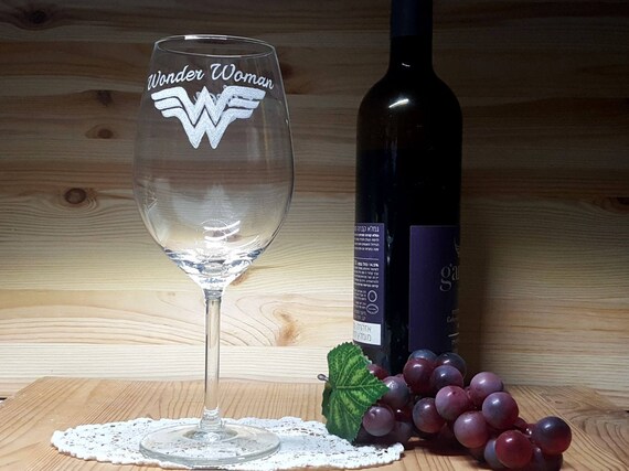 wonder woman wine glass
