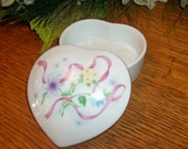 Trinket Dish Heart Shaped Box White Porcelain Floral Vintage Keepsake Dish Jewelry Storage Ring Keeper Gift for Her FREE SHIPPPING